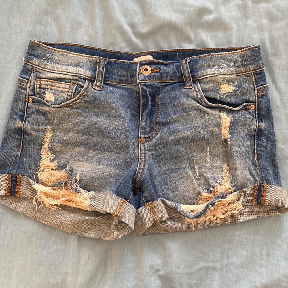 Vici cuffed shorts